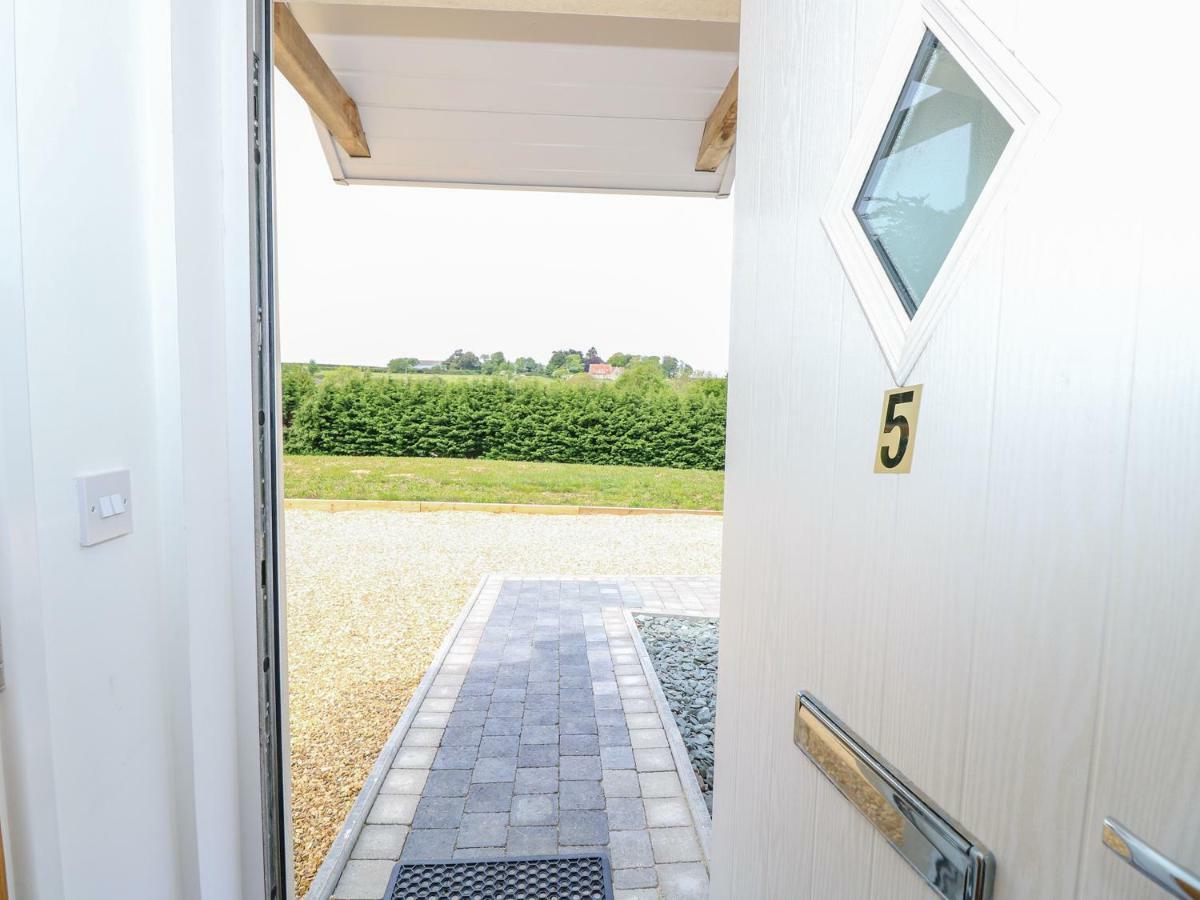 5 Yarmouth Cottages Фрешуотър Екстериор снимка