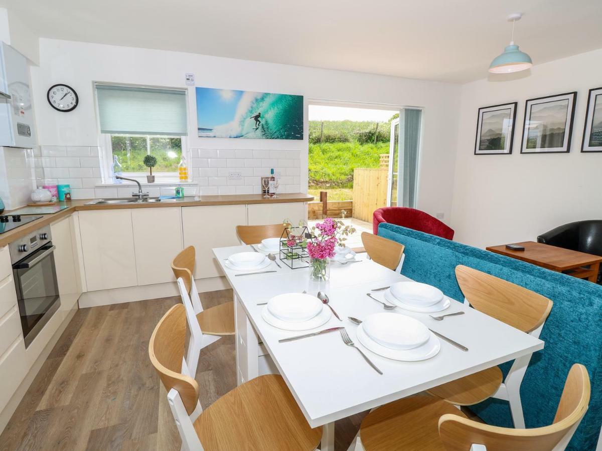 5 Yarmouth Cottages Фрешуотър Екстериор снимка