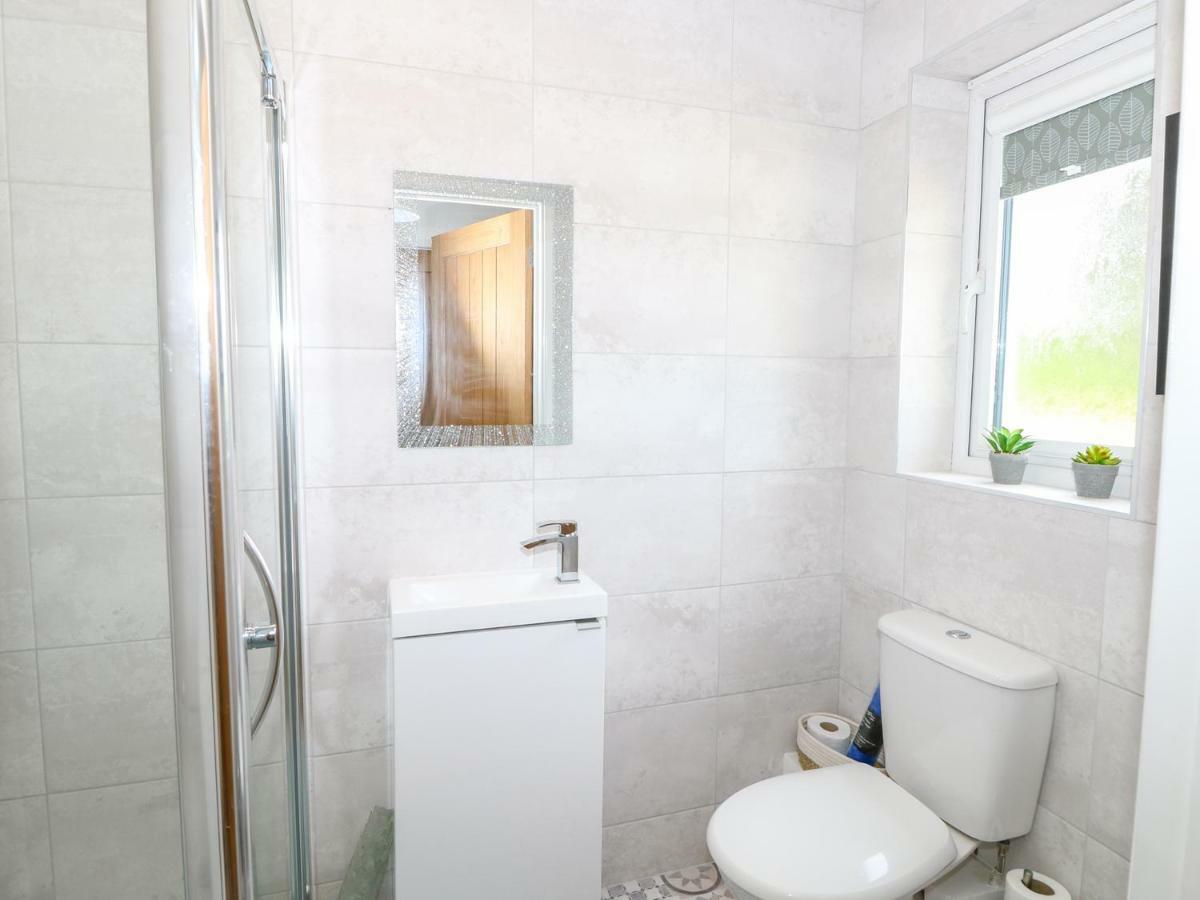 5 Yarmouth Cottages Фрешуотър Екстериор снимка
